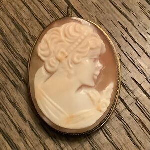 Vintage Italian Cameo Brooch/Pendant